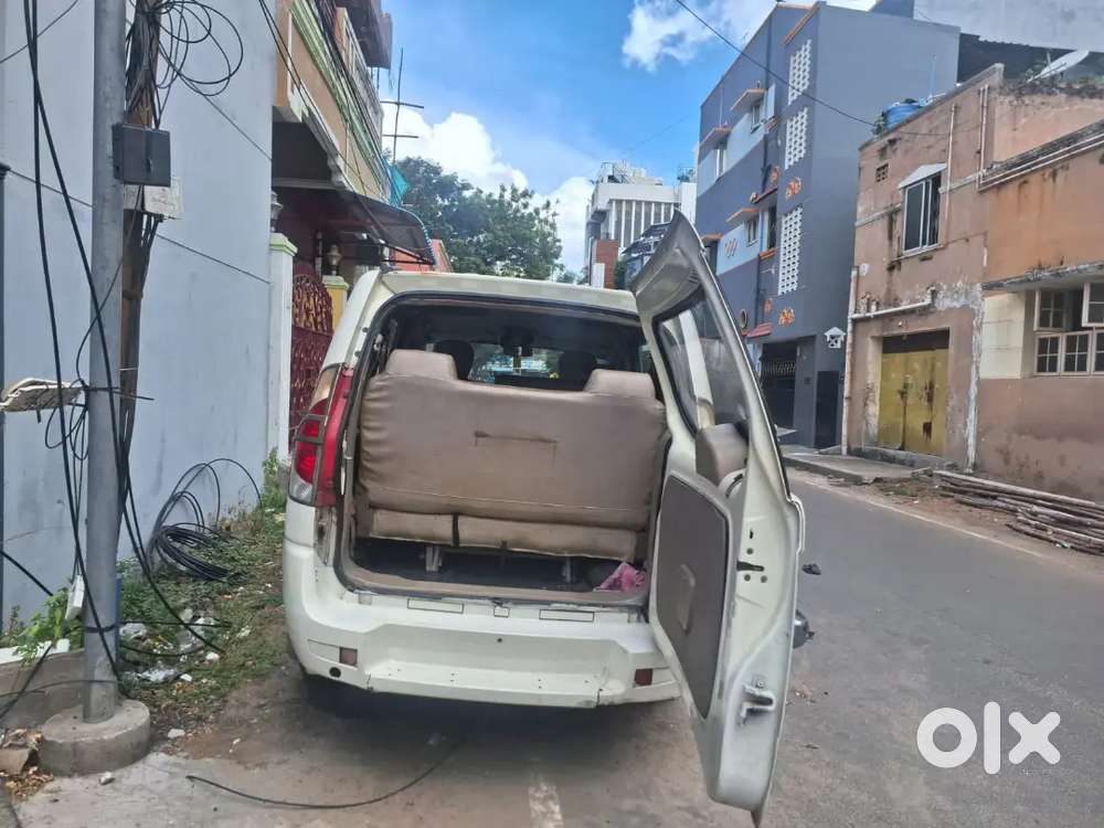 Mahindra Xylo D4