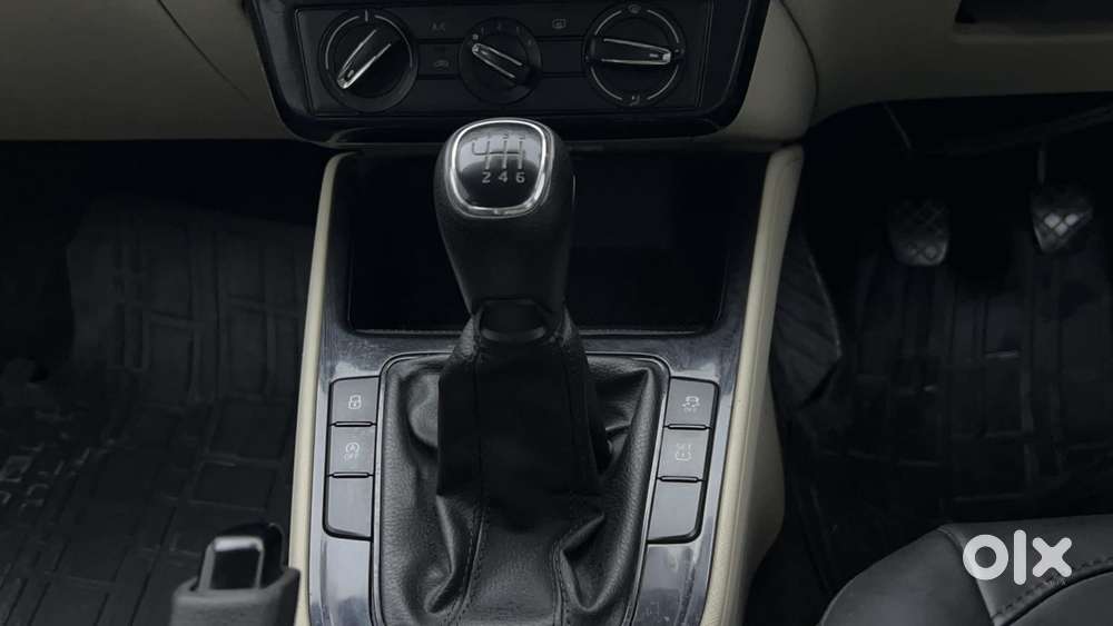 Skoda Slavia Active 1.0l Tsi Mt, 2022, Petrol