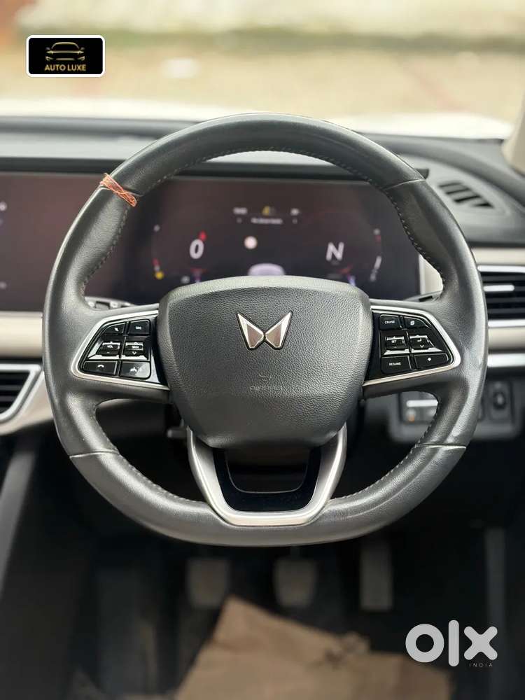 Mahindra Xuv700 2.2 Ax 7 Diesel Mt Luxury Pack Str, 2022, Diesel