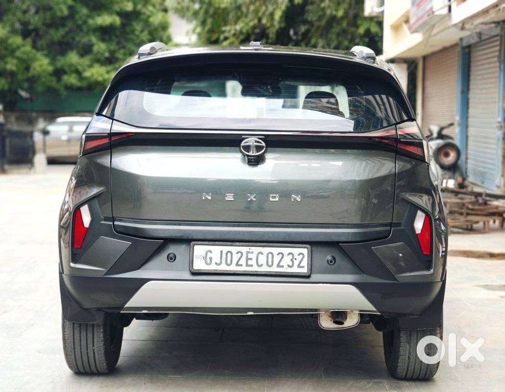 Tata Nexon Fearless Plus S 1.2 Revotron Petrol 6mt Dt, 2023, Petrol