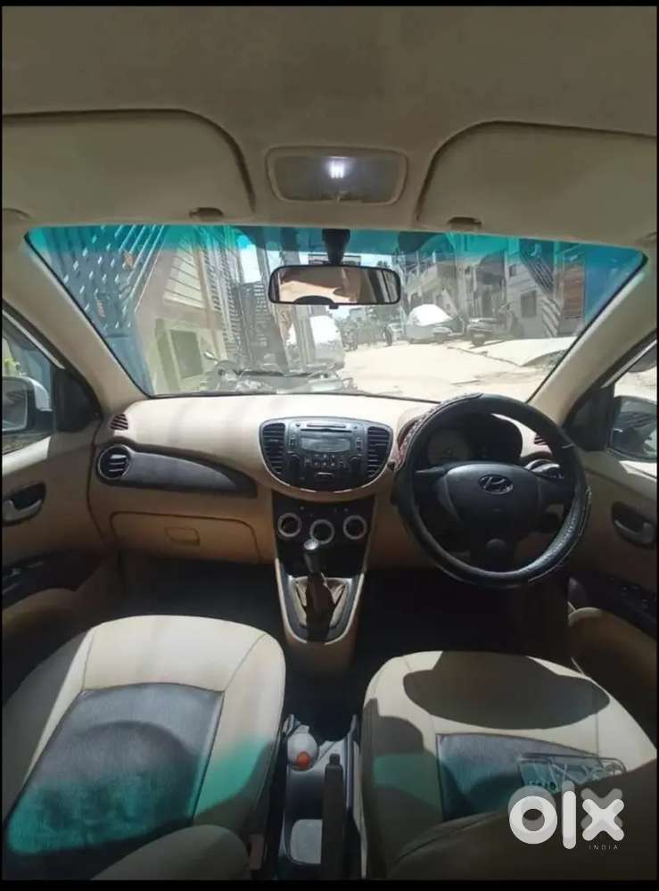 Hyundai I10/ 2009/petrol/white/92,000 Kms/ Call (8x1x2x3x1x3x8x8x2x1)