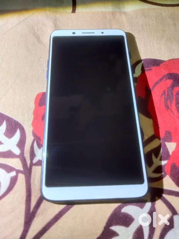 Oppo F5 (3/32)