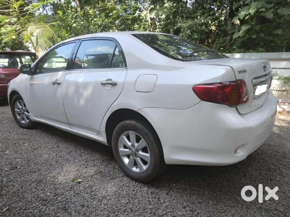 Toyota Corolla Altis 2011 Diesel 180000 Km Driven