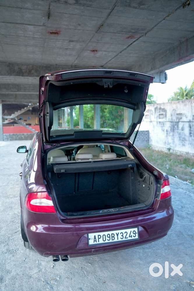 Skoda Superb Petrol 2010 Year