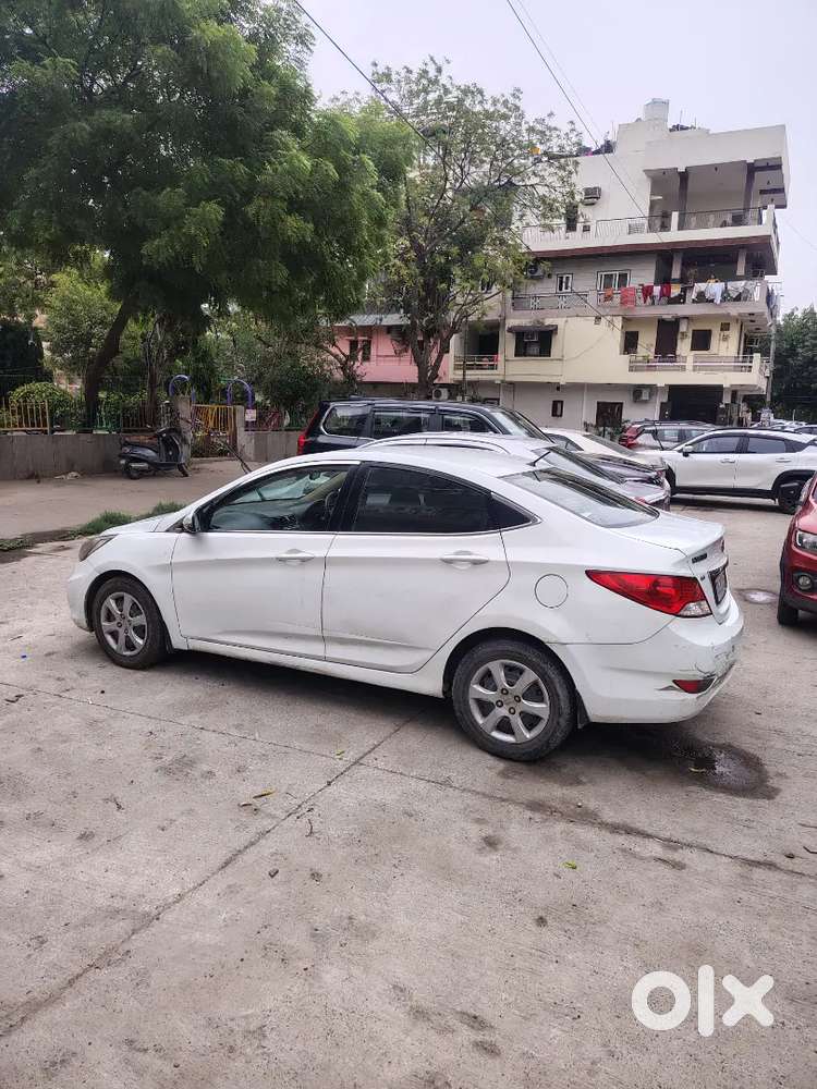 Hyundai Verna 2011