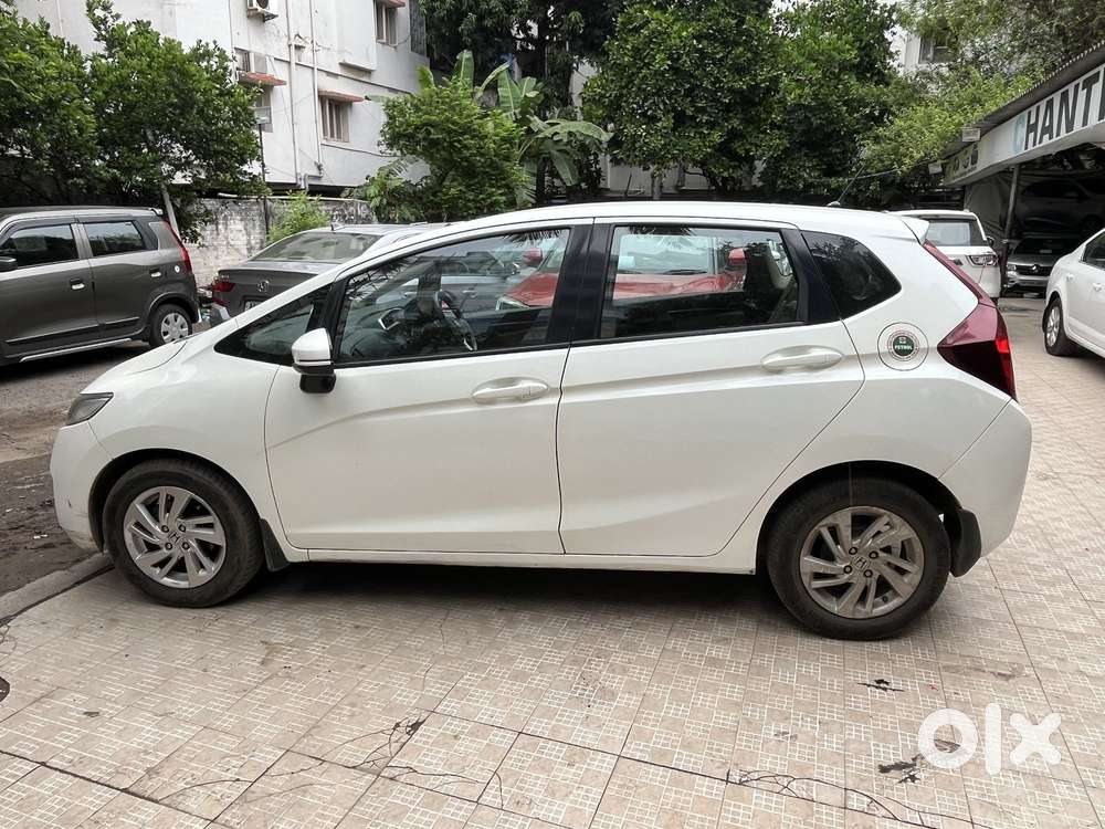 Honda Jazz V Automatic, 2016, Petrol