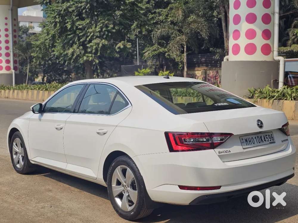 Skoda Superb [ ] 1.8 Style Tsi At, 2019, Petrol