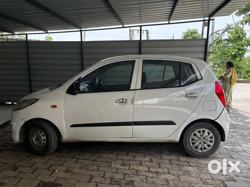 Hyundai I10 2014 Petrol+cng . One Hand Used With Care