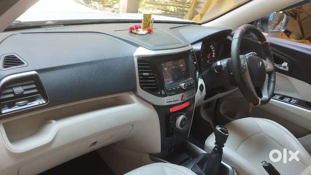 Mahindra Xuv300 2023 Petrol 11555 Km Driven(army)