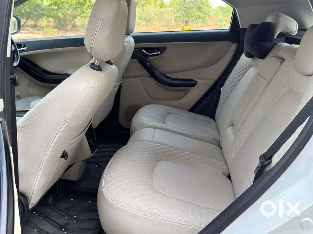 Nexon Ev Top End. Extension Battery Warranty