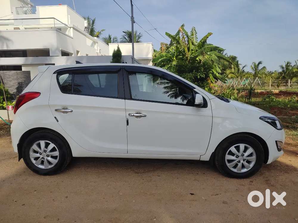 Topend 2012 1st Gen Facelift I20 1.4 Crdi Asta