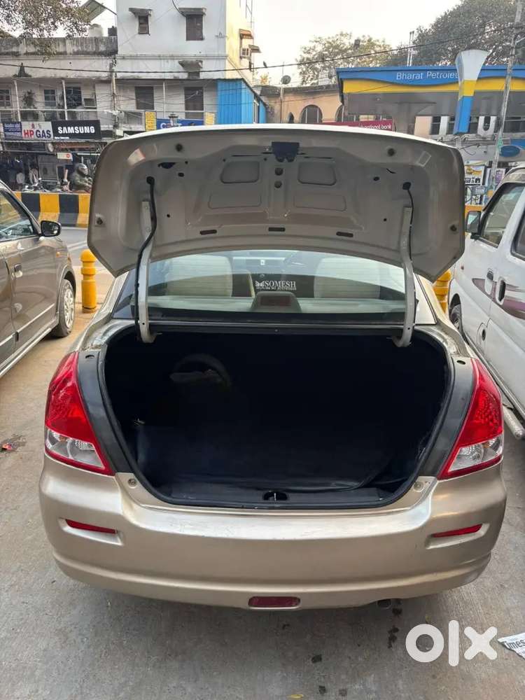 Maruti Suzuki Swift Dzire 2011