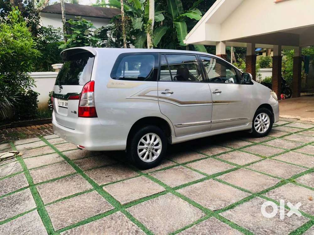 Toyota Innova 2.5 Z Diesel 7 Seater Bs Iv, 2014, Diesel