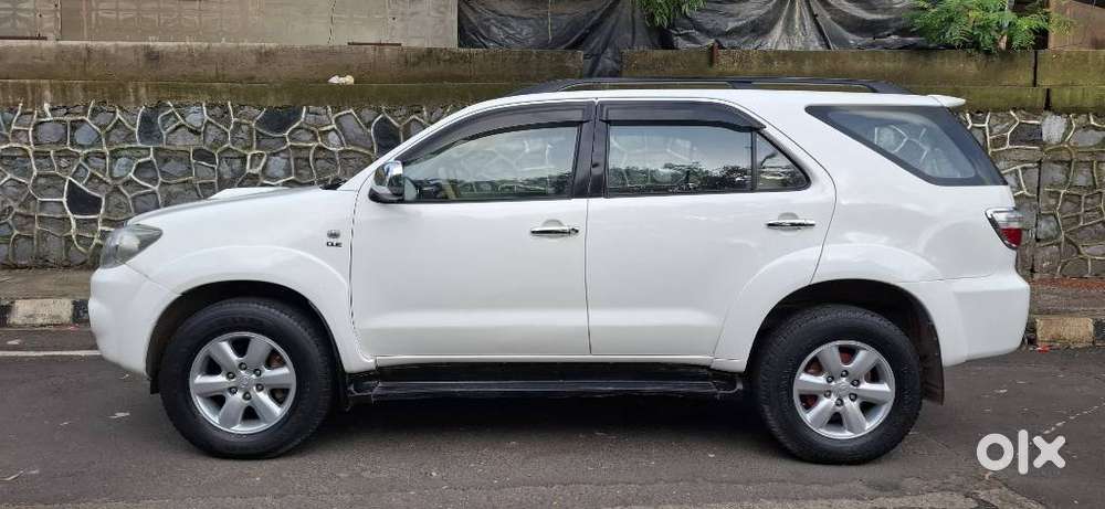 Toyota Fortuner 3.0 4x4 Manual, 2011, Diesel