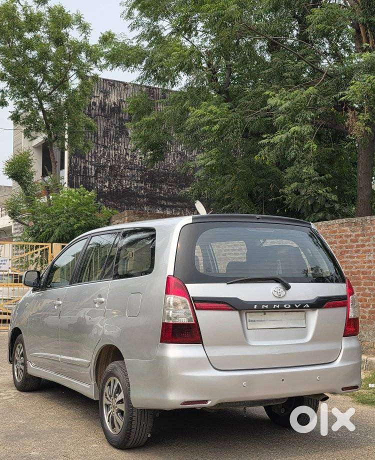 Toyota Innova 2009-2011 2.0 Gx 8 Str, 2014, Diesel
