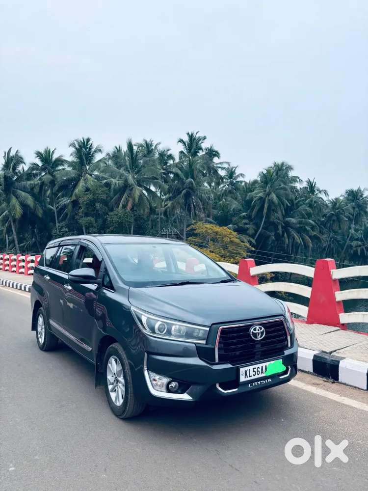 Toyota Innova Crysta 2018 Diesel Well Maintained