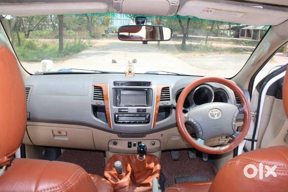 Toyota Fortuner 3.0 4x4 Manual, 2011, Diesel