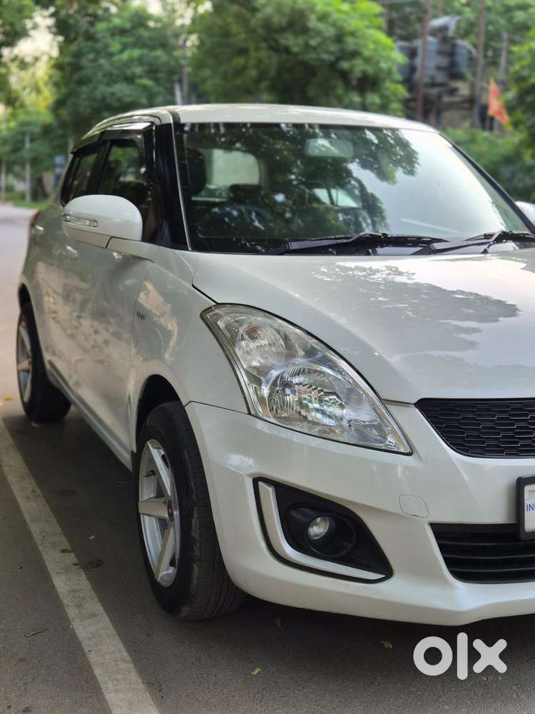 Maruti Suzuki Swift Vxi 1.2 Abs Bs-iv, 2015, Petrol