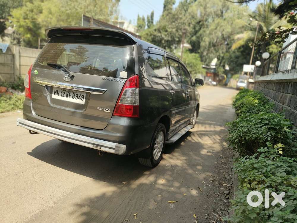 Toyota Innova 2.5 V 8 Str, 2013, Diesel