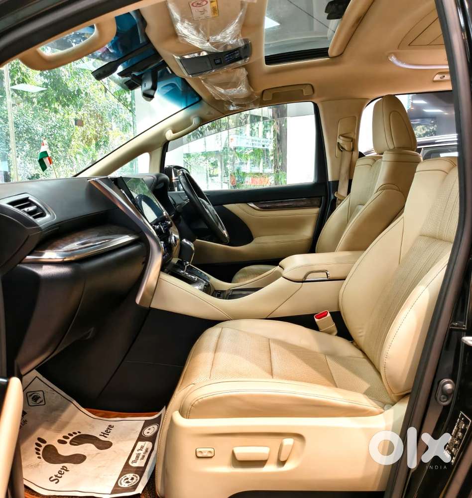 Toyota Vellfire Vip – Executive Lounge, 2022, Petrol