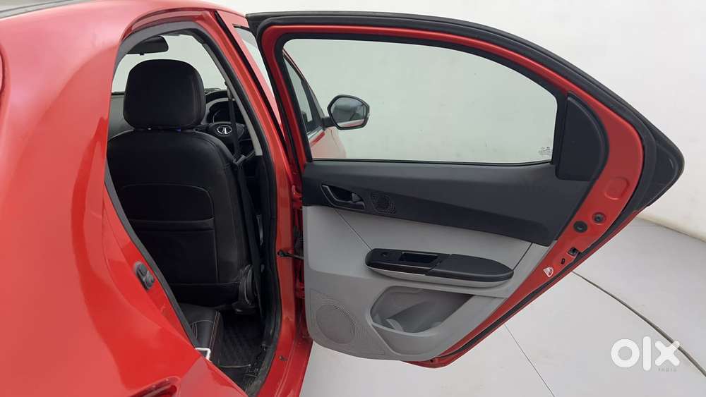 Tata Tiago 1.2 Revotron Xt Cng, 2022, Cng & Hybrids