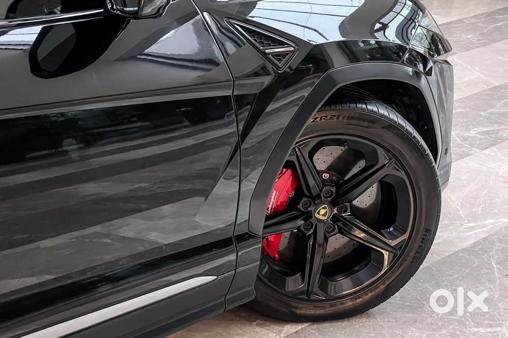 Lamborghini Urus, 2021, Petrol