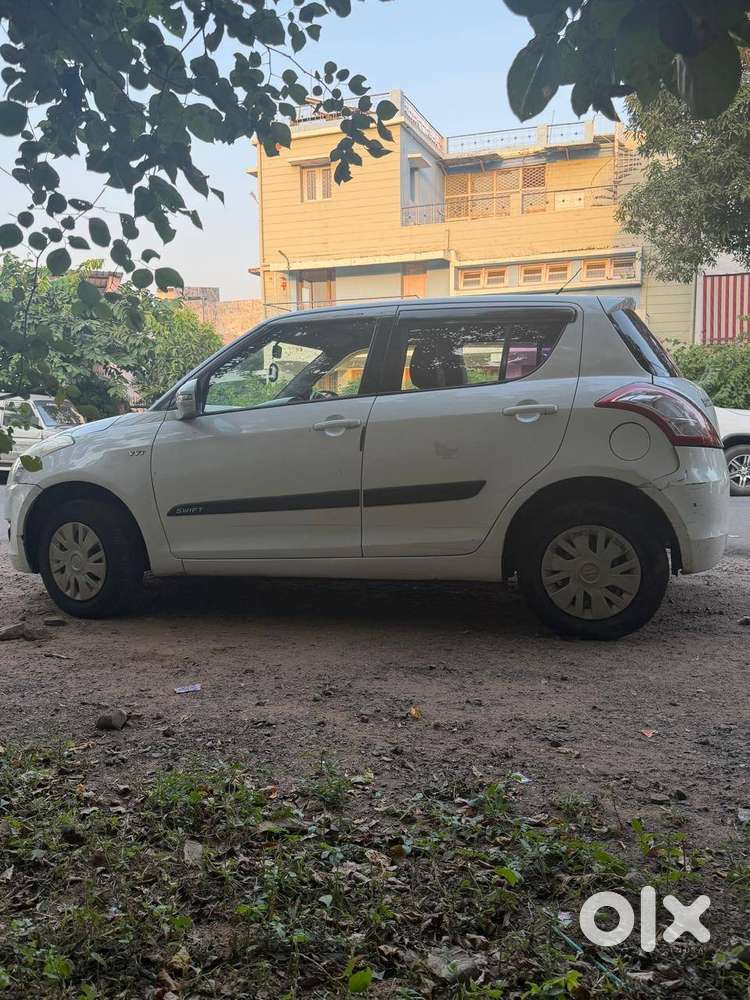 Maruti Suzuki Swift Vxi 2013