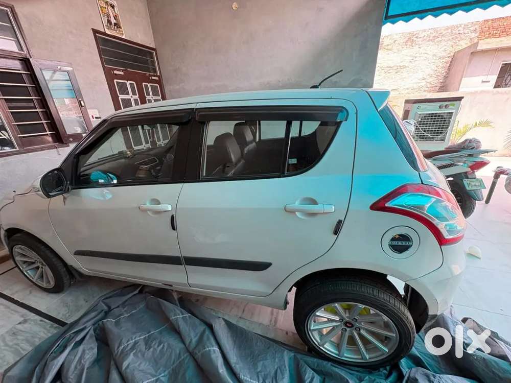 Maruti Suzuki Swift 2012 Diesel 94000 Km Driven