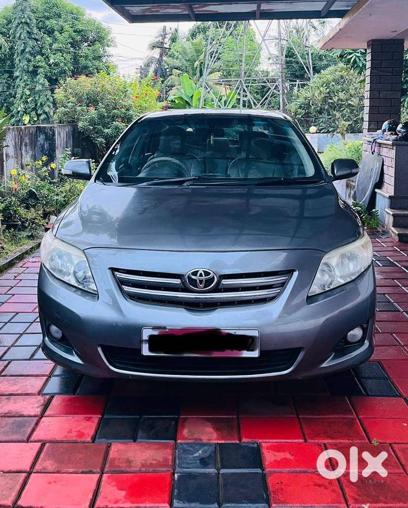 Toyota Corolla Altis 2009-10 Petrol Well Maintained