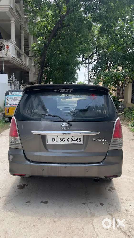 Toyota Innova Diesel 2011