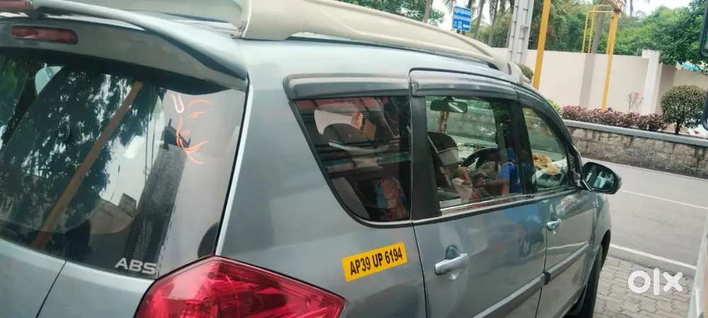 Maruti Suzuki Ertiga Vdi 2013