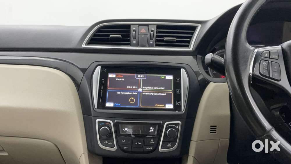 Maruti Suzuki Ciaz Zxi, 2015, Petrol