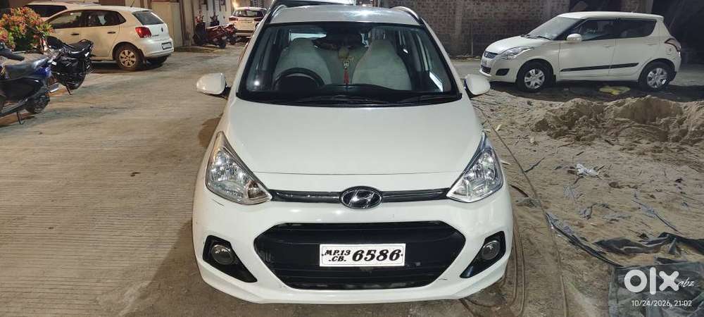 Hyundai Grand I10 Sportz, 2016, Petrol