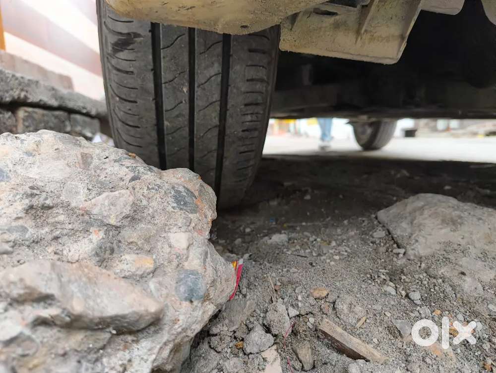 Urgent Sale Karni Hai 
Service 4tarik Ko Krayi 
New Seat Cover.