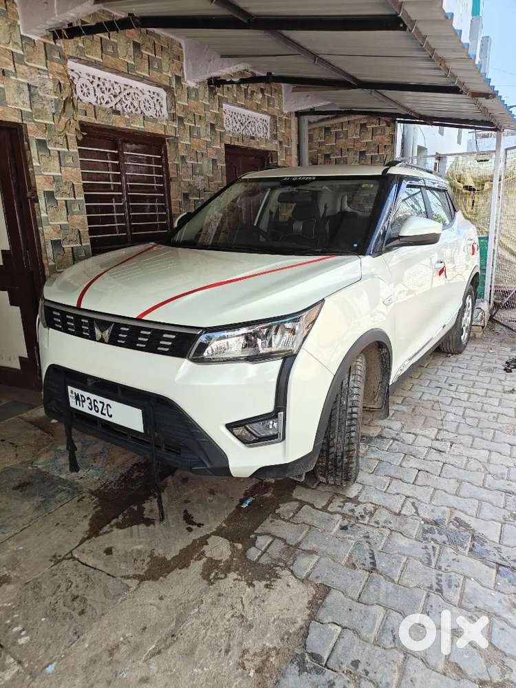 Mahindra Xuv300 2023 Petrol 16000 Km Driven