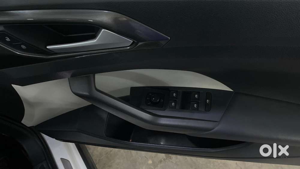 Volkswagen Taigun 1.0 Tsi Topline At, 2023, Petrol