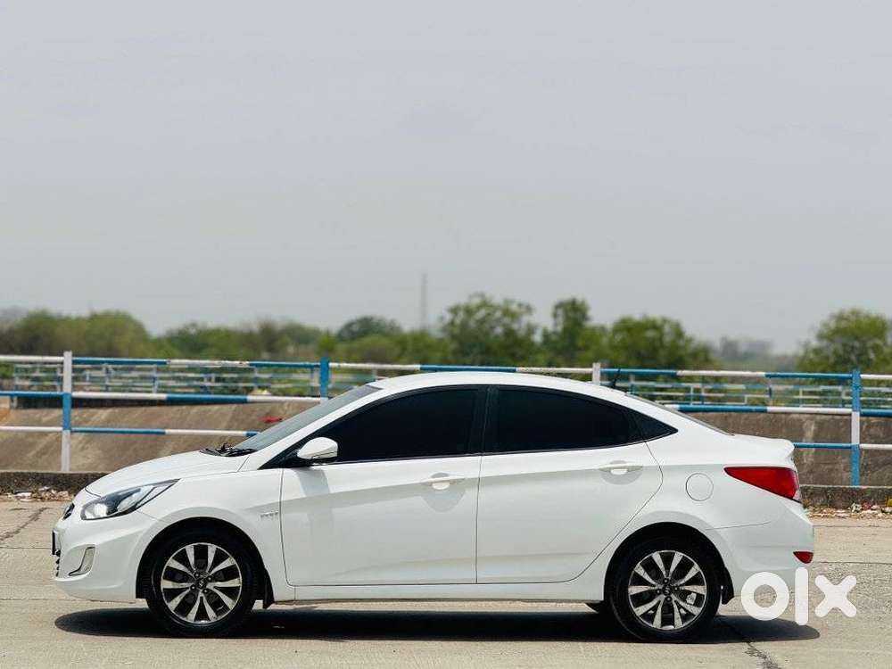 Hyundai Verna Fluidic 1.6 Vtvt Sx Opt, 2014, Petrol
