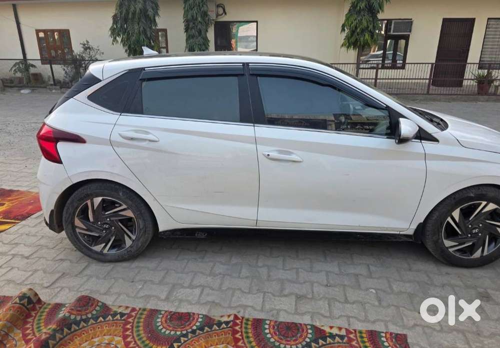 Hyundai I20 Sportz 1.2 Mt Dual Tone, 2022, Diesel