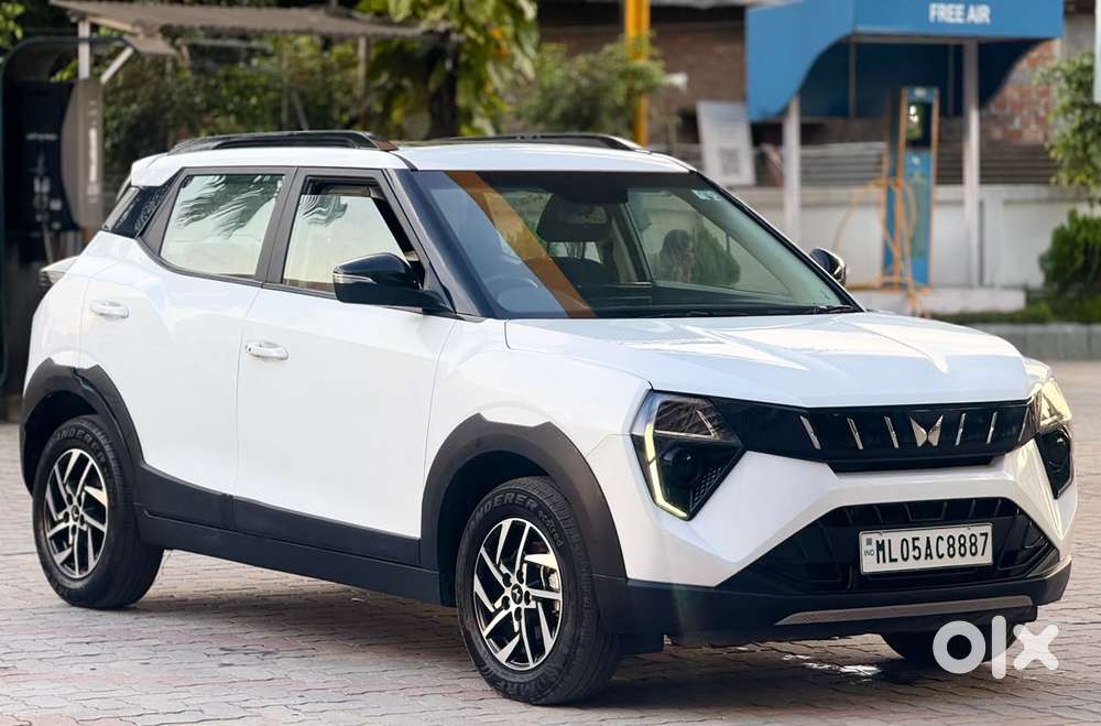 Mahindra Xuv 3xo Ax5 Pm Mt, 2024, Petrol