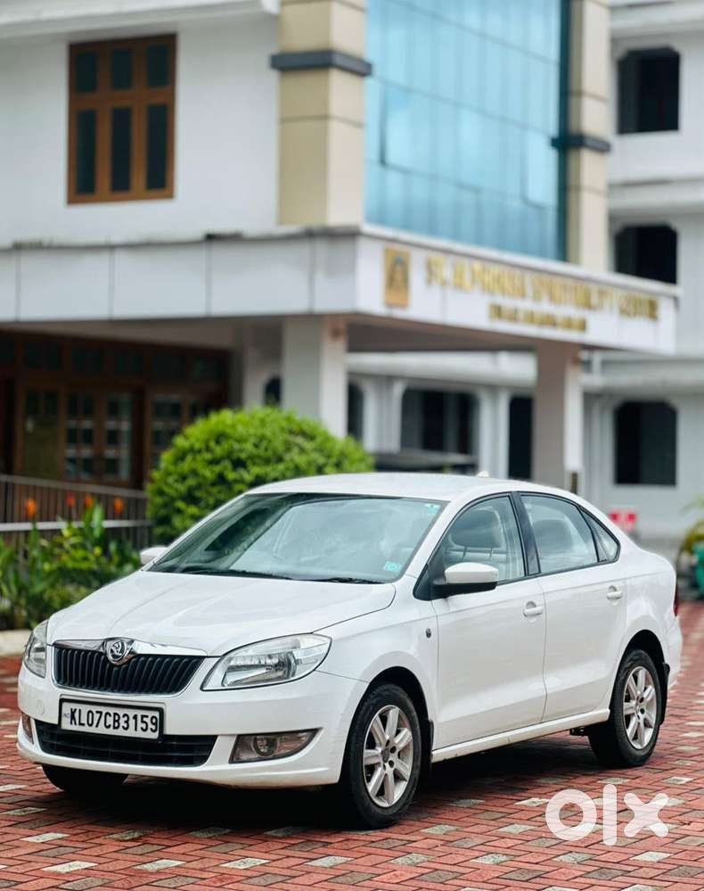 Skoda Rapid 2011-2013 1.6 Mpi Ambition Plus Alloy, 2014, Petrol