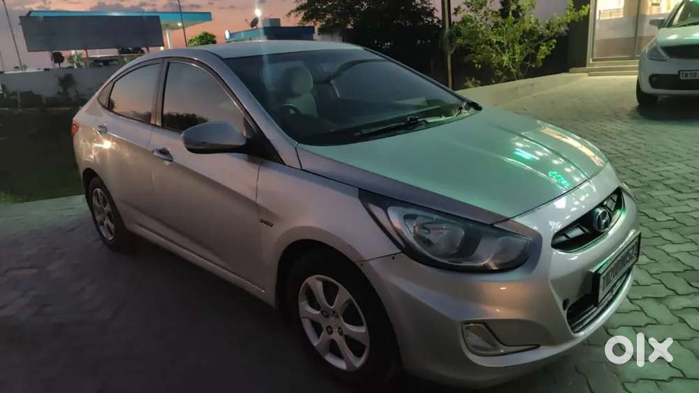 Hyundai Fluidic Verna 2011