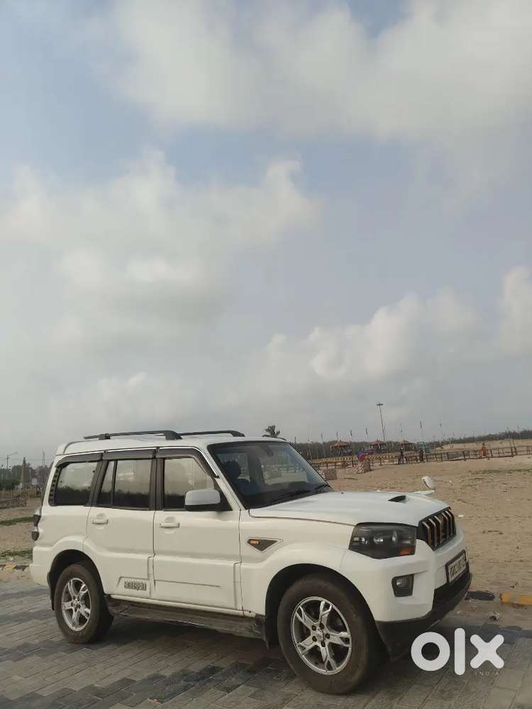 Mahindra Scorpio S10 2018
