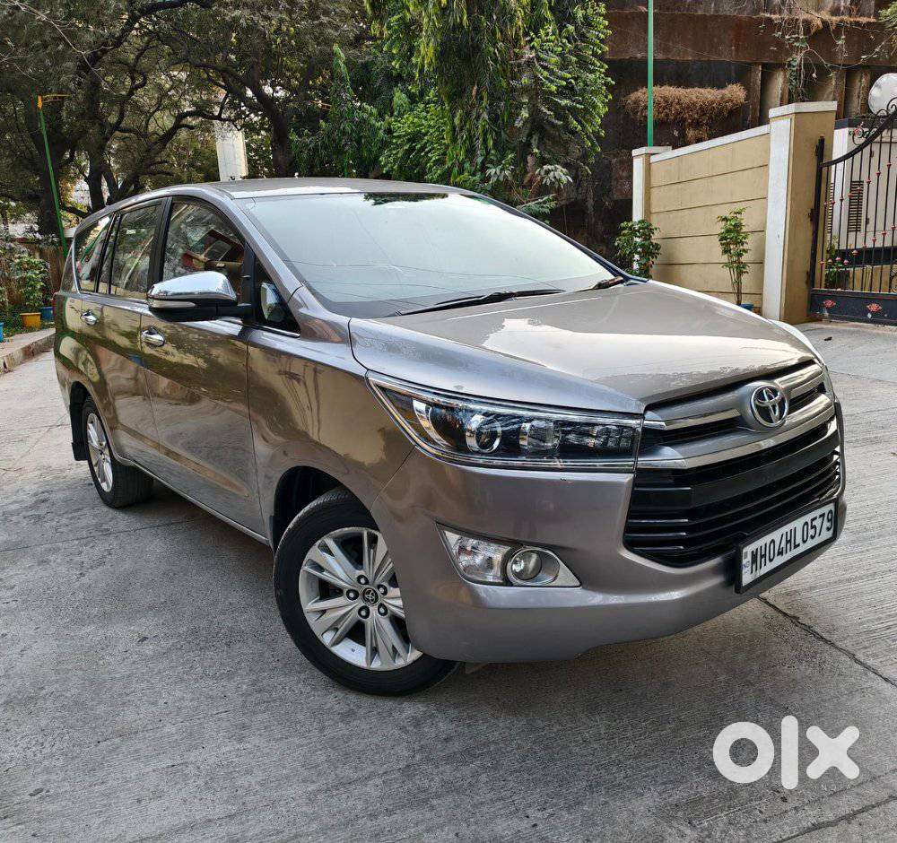 Toyota Innova Crysta