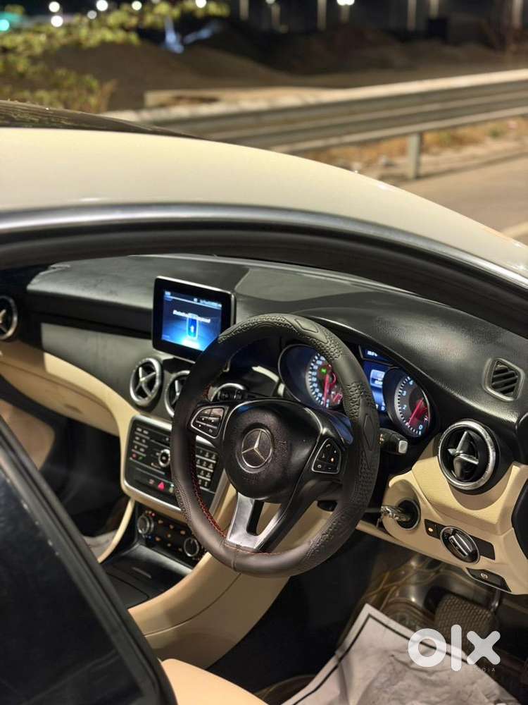 Mercdes Benz  Cla 200 Petrol Mh 12