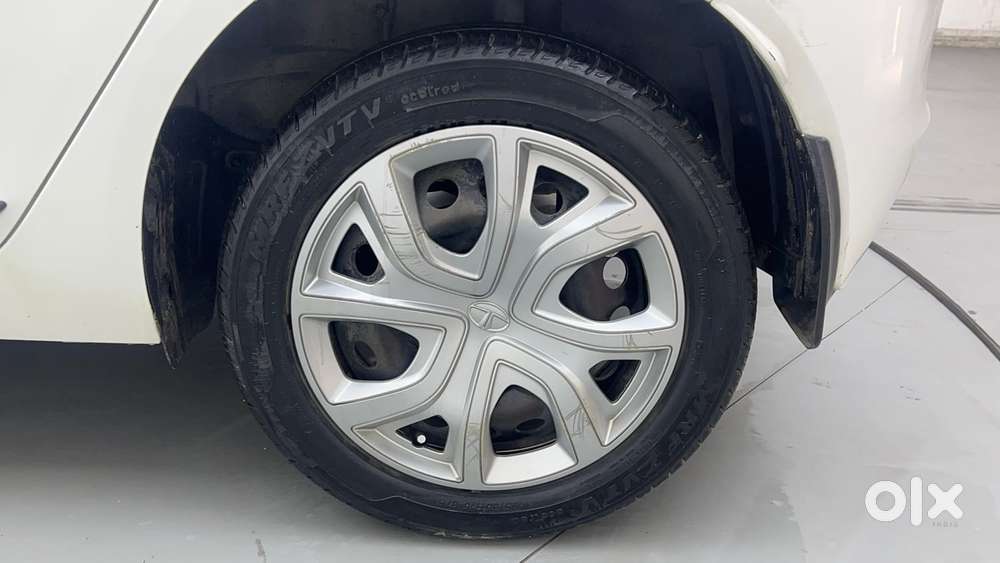 Tata Altroz 1.2 Xt, 2020, Petrol