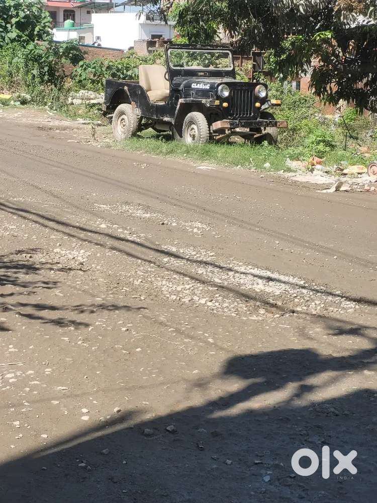 Model 1977 Jeep Mahindra Classic