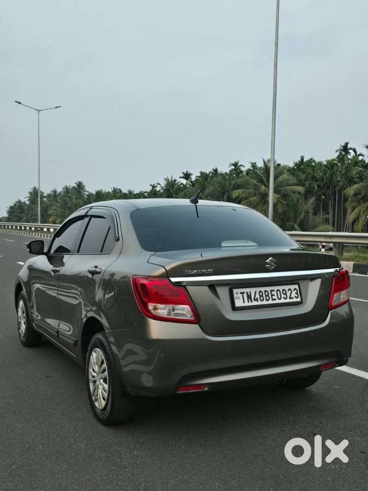 Maruti Suzuki Dzire Vxi Ags, 2022, Petrol
