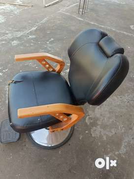 Olx beauty parlour chair deals second hand