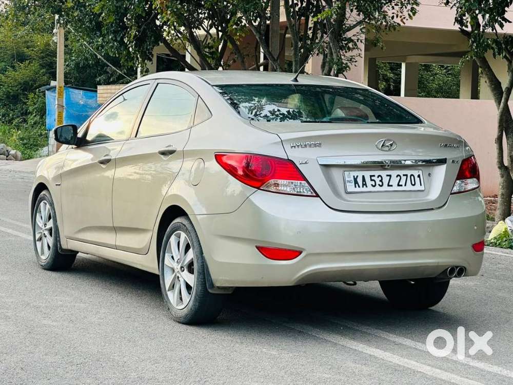 Hyundai Verna Fluidic 1.6 Vtvt Sx, 2011, Petrol