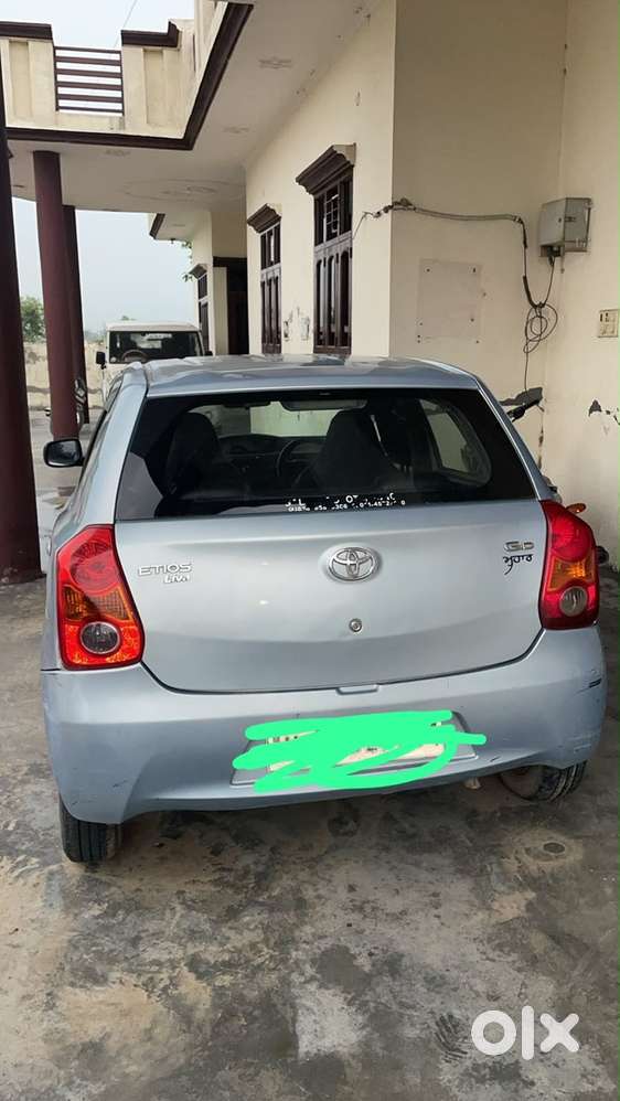 Toyota Etios Liva 2013